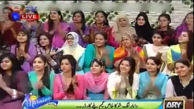 Amir Liaquat Tharki with Sanam Baloch in LIVE Show