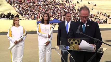 JO 2016 : la flamme olympique officiellement remise au Brésil