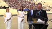 JO 2016 : la flamme olympique officiellement remise au Brésil