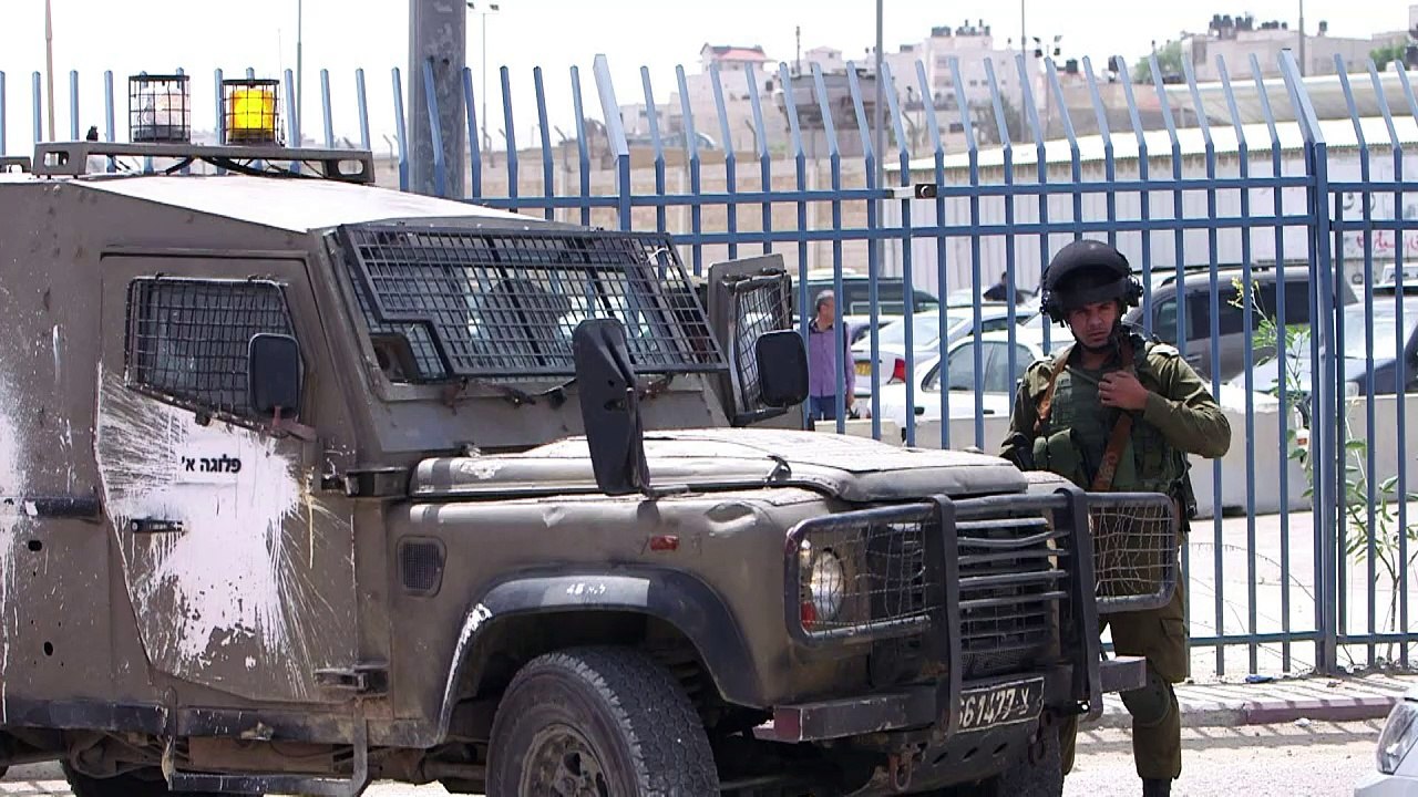 Polícia de Israel mata palestinos armados na Cisjordânia