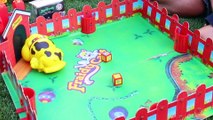 KIDS CHALLENGE ~ Fraidy Cats Board GAME Family Fun Night Game Challenge Cat Dog Chase Surprise Toys
