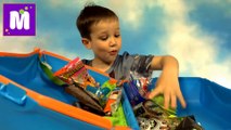 Прикольные конфеты сюрпризы игрушки и сладости из Германии новое видео Макс 2016 Funny candy surprises toys unboxing