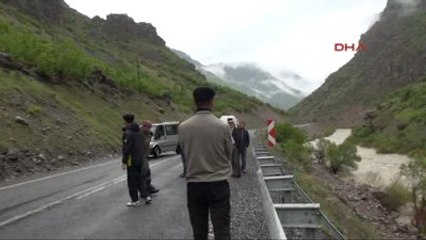 Hakkari'de Askeri Konvoya Roketatarlı Saldırı