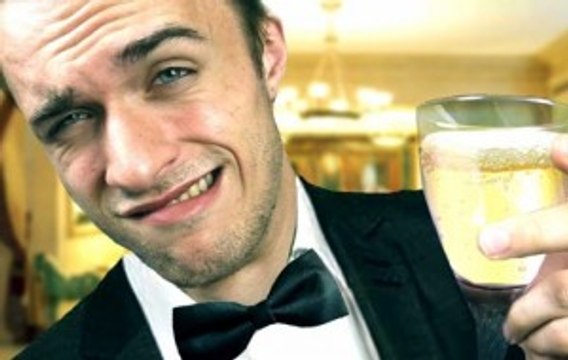Les 20 plus gros salaires de youtubers français. Le salaire de Squeezie va vous choquer !