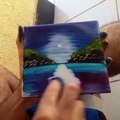 Un artiste fait une peinture magnifique en quelques secondes sur un carreau de carrelage