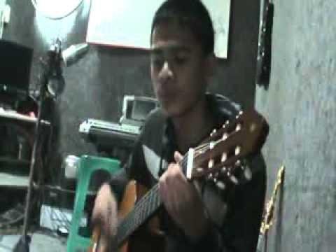 HIGHLIGHTS - Indonesian Idol 2012 - PRIANGGA_ANDREW_508280_1
