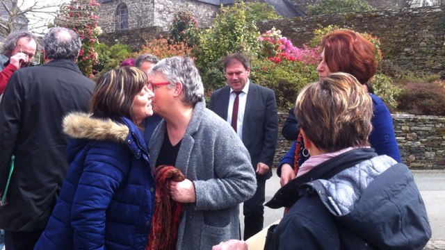 Manifestation contre la fermeture d'une classe à Motreff