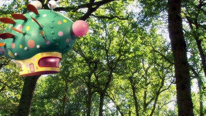 Igglepiggle Rides the Pinky Ponk