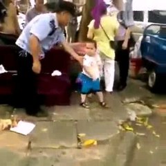 OMG!!! Most Angry Kid against Police