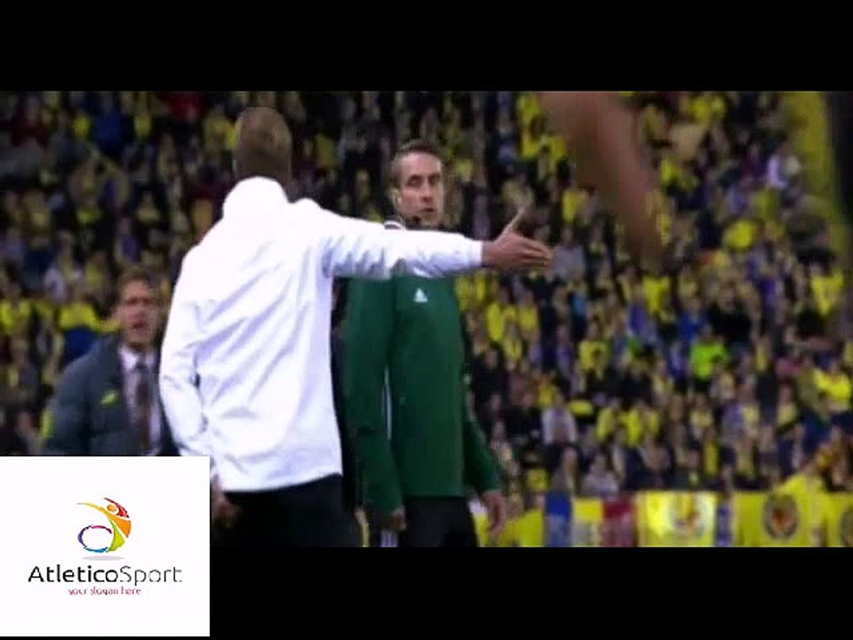 كلوب مدرب ليفربول  يداعب مدرب فياريال