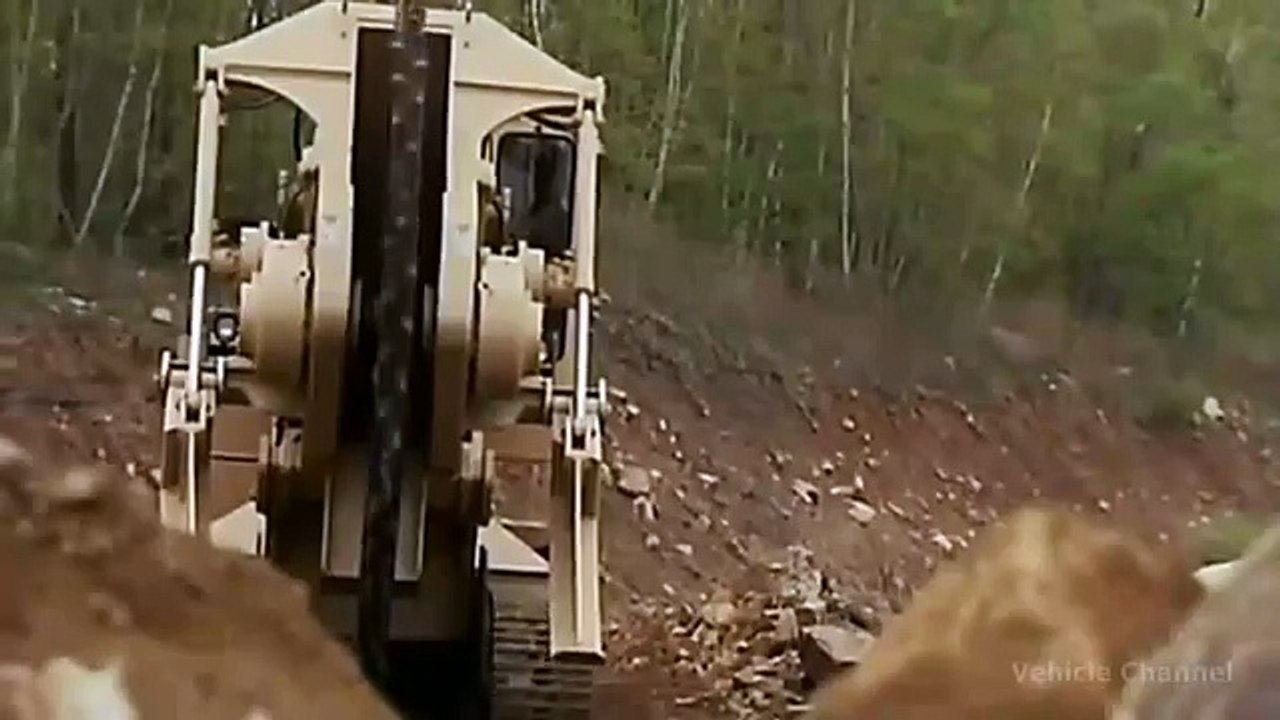 Uno Dei Macchinari Più Estremi, Riesce A Tagliare Persino Cemento e Rocce. Guardate Che Potenza!!!