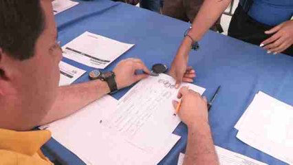 Más de un millón de firmas contra Maduro en Venezuela