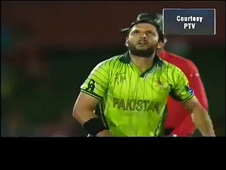 funny vedio about pakistani cricket team fielding