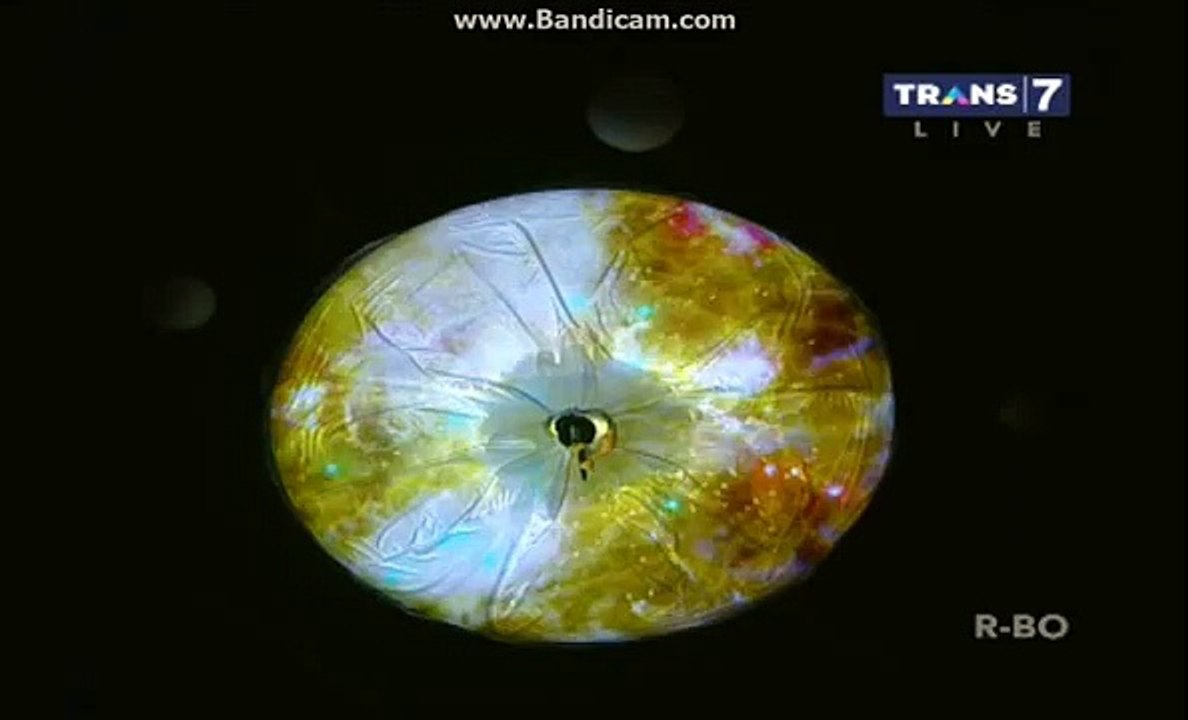 Isyana Sarasvati Tetap Dalam Jiwa #SelebritaAwards2015 trans7 19 September 2015