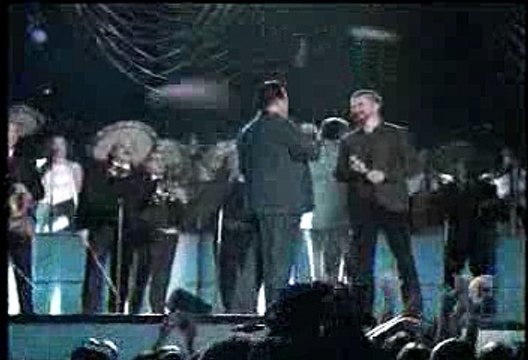 Juanes y Juan Gabriel, el dúo más aplaudido en los Billboard Latinos 2016