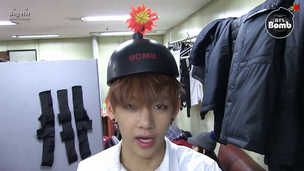 [BANGTAN BOMB] V is wearing BOMB..?