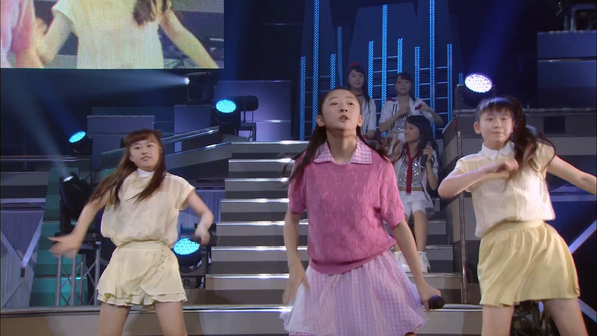 Hello! Project Concert Tour 2016 Winter - DANCING! SINGING
