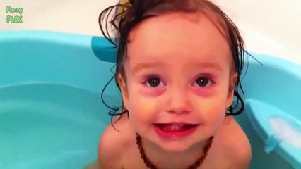 Funny Babies Farting in the Tub Compilation 2015
