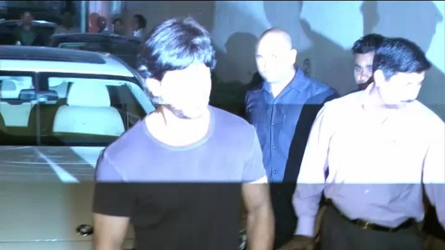 Karan Johar Parties With Shah Rukh Khan | Alia Bhatt | Varun Dhawan | Sidharth Mahotra | Arjun Kapoor | Event Uncut