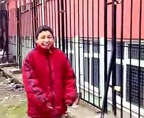 Arkadan gelen nineye dikkat  Gülme Garantili Yurdum insanı