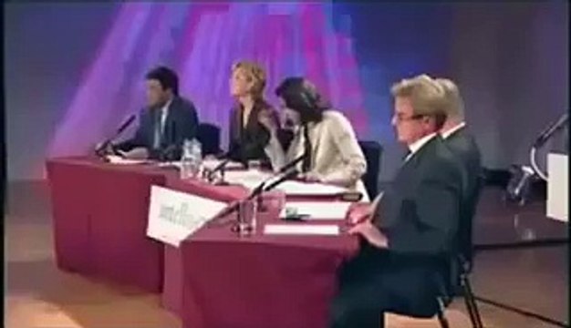 Watch Pervaiz Musharaf Defending ISI And Insulting CIA In Front Of American