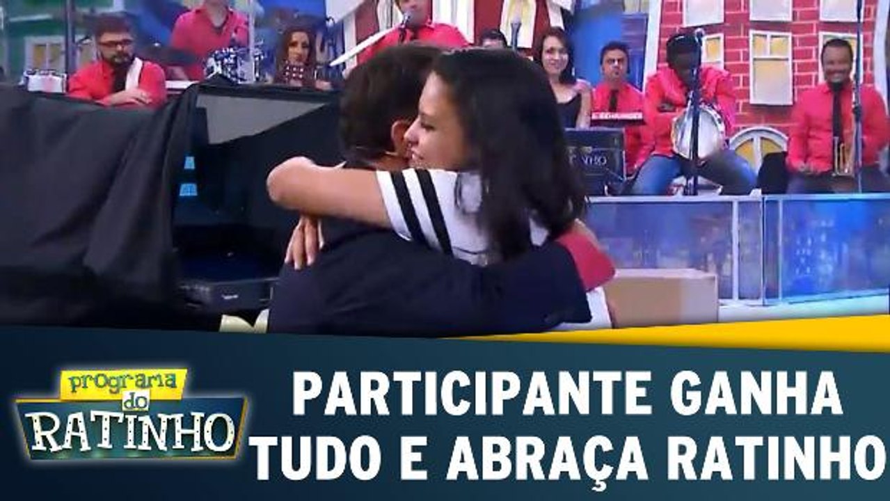 Foguetinho: Participante vence todos os prêmios e abraça Ratinho