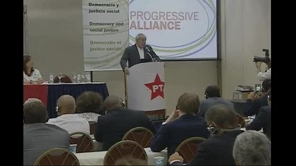 Lula diz que impeachment é articulado por uma quadrilha legislativa