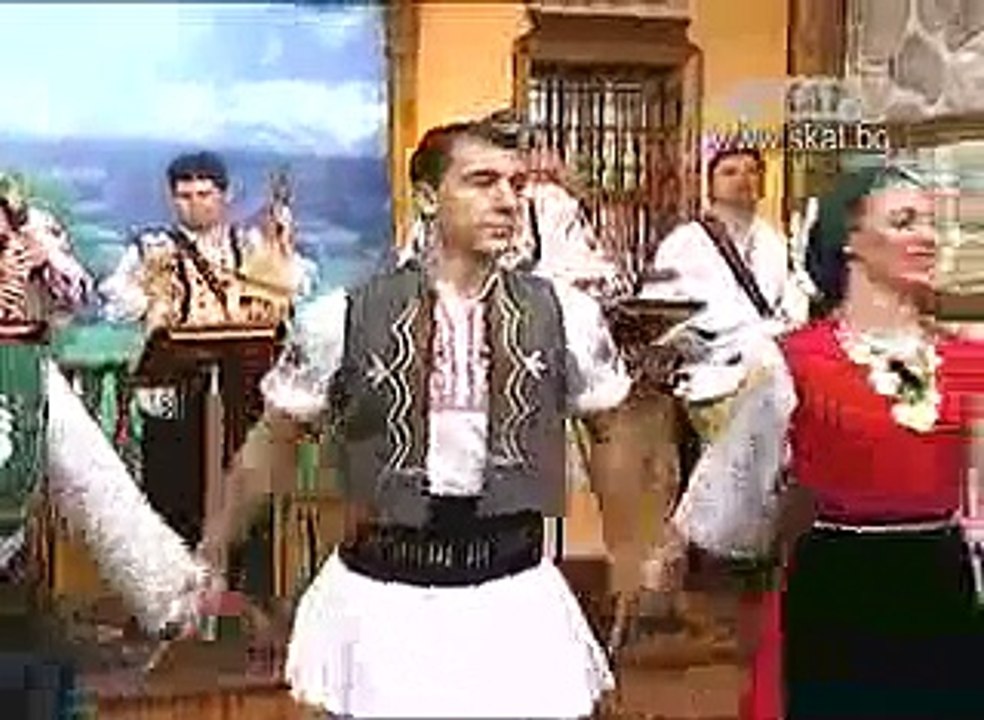 Бяла Донка по двор ходи /Byala Donka po  dwor hodi/ sing Ivanka Ivanova with Tsvetnitsa orchestra  by TV SKAT - Goast  t