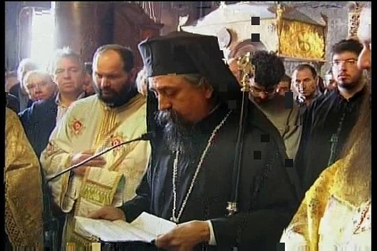 Ξέσπασε σε λυγμούς ο Μητροπολίτης Καρπενησίου στην Αποκαθήλωση