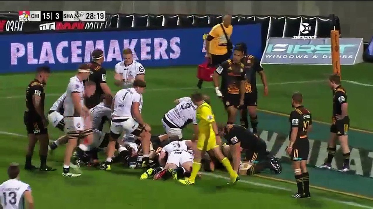 Les Chiefs résistent aux Sharks en Super Rugby
