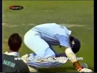 Shoaib Akhtar cRuSHes Ganguly