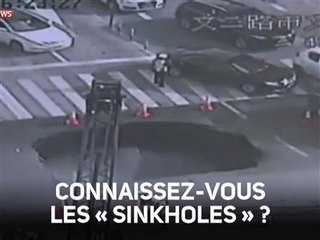Une route engloutie par un « sinkhole » en temps réel