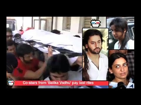 VIDEO: 'Balika Vadhu' cast at Pratyusha Banerjee's Cremation