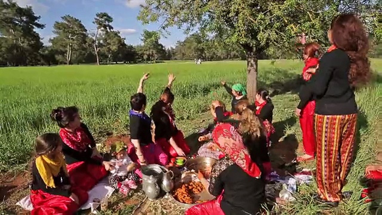 Naciye Çokbilir - Bayram Türküsü