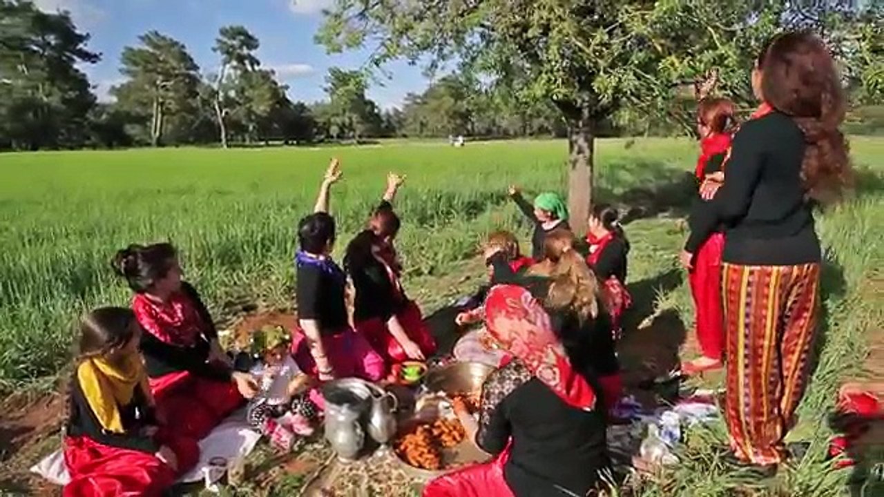 Naciye Çokbilir - Bayram Türküsü