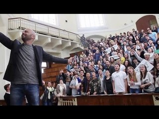 Télécharger la video: Napoli - Luca Abete chiude il tour di #Noncifermanessuno alla Federico II (28.04.16)