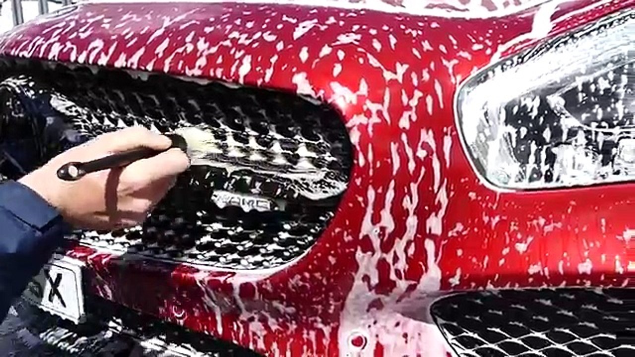 GETTING GOLD FLAKES ON MY MERCEDES AMG GTS!