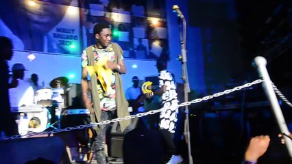 waly seck explose le penc mi avec son sabar