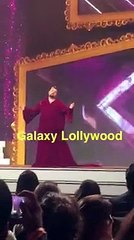 Ahmad Ali Butt Making Fun Of Taher Shah In ARY Awards 2016