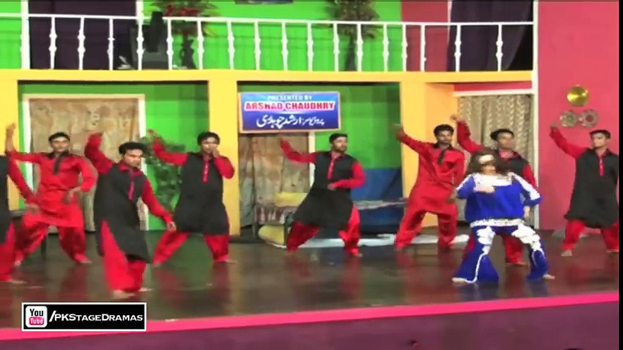 AFREEN KHAN PUNJABI STAGE MUJRA - PAKISTANI MUJRA DANCE 2015