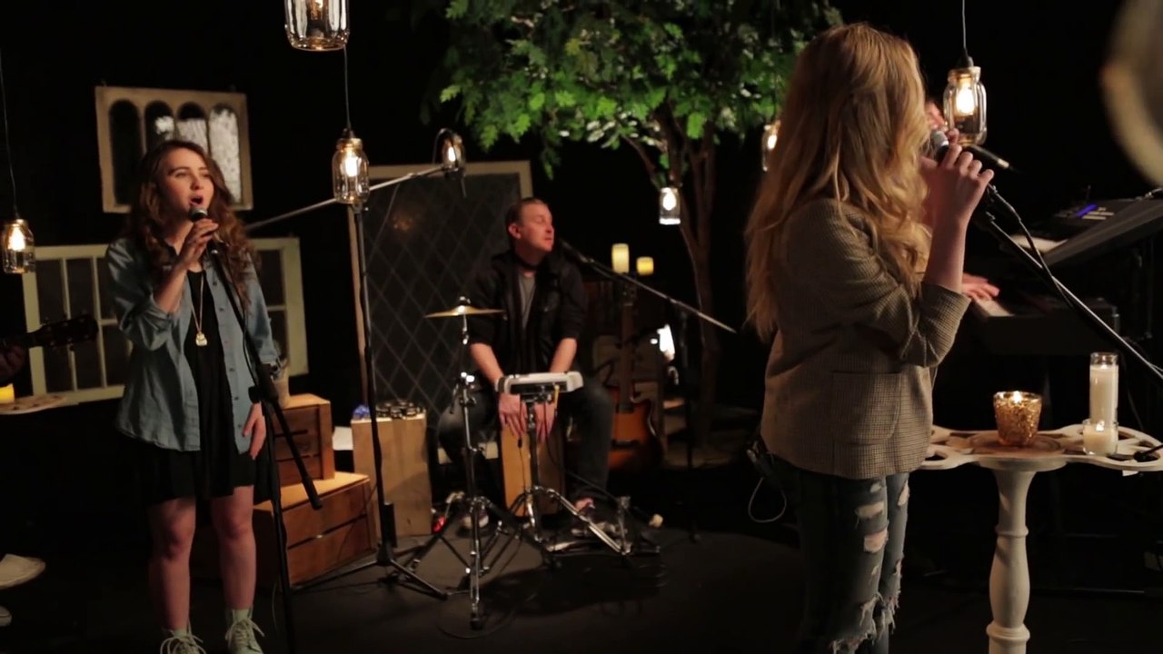 Sabrina Carpenter - Middle of Starting Over - Disney Playlist Sessions - YouTube_2