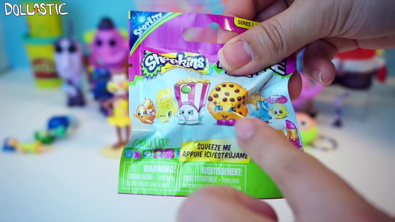 Disney-Pixar Inside Out Fear Play-Doh Surprise Egg + Emotions & Bing Bong Mini-Figure Sets
