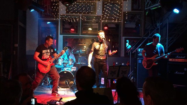 Lykan live saint des seins (burn)