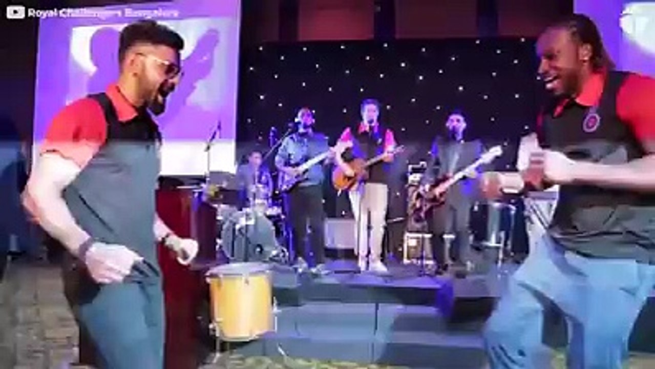 Chris Gayle and Virat kohli dancing madly