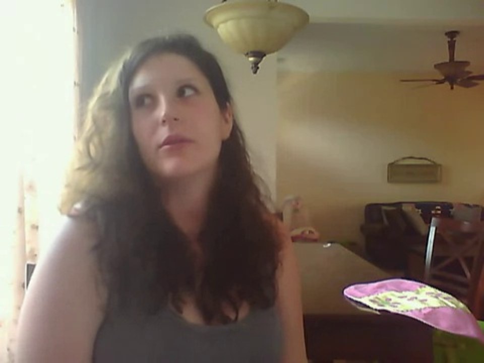 28 weeks pregnant belly