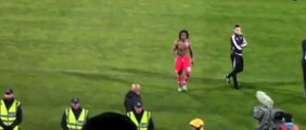 Renato Sanches, do Benfica, responde com ironia insultos racistas de torcida advers_ria!