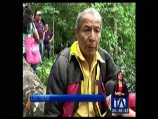 Continúan labores de rescate tras accidente de bus en Sucúa