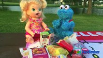 BABY ALIVE EAT REAL MCDONALD HAPPY MEAL Playtime at the Park Cookie Monster Egg Surprise Toys