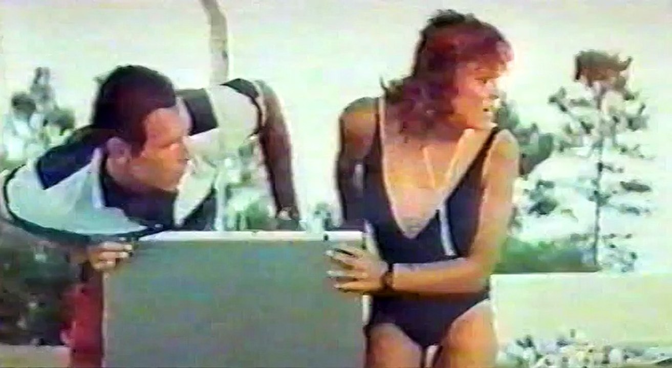 Jaws 3 (1983) - VHSRip - Rychlodabing