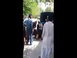 Punjab Police Kasay Ak Mazloom Orat Pay Zulam kar Rahi hia